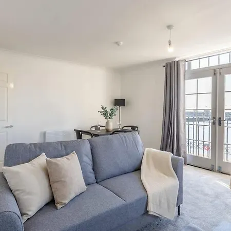 Modern 2br Sea View Flat On The Harbour * ホワイトヘイブン