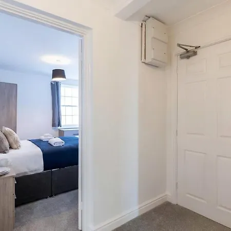 Modern 2br Sea View Flat On The Harbour Whitehaven
